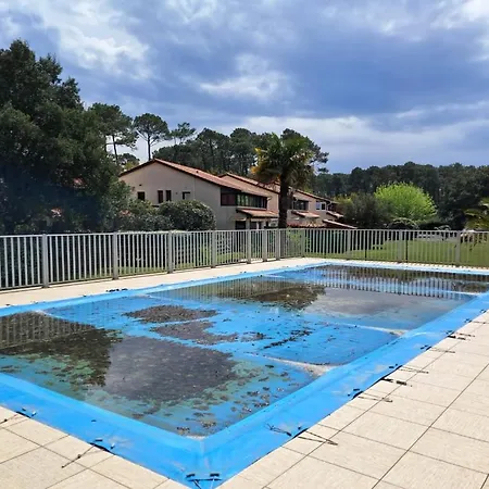 Avec Piscine Et Proche De La Daire