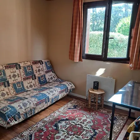 Avec Piscine Et Proche De La