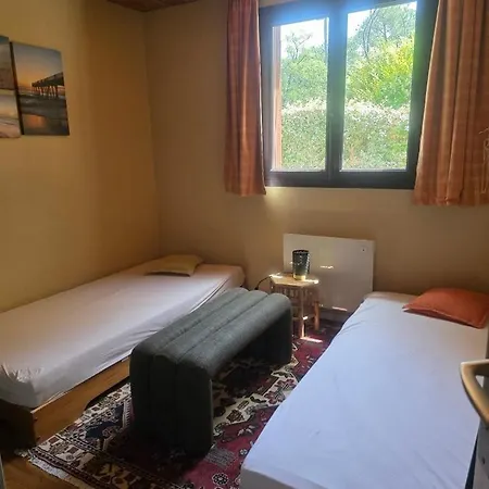 Daire Avec Piscine Et Proche De La *